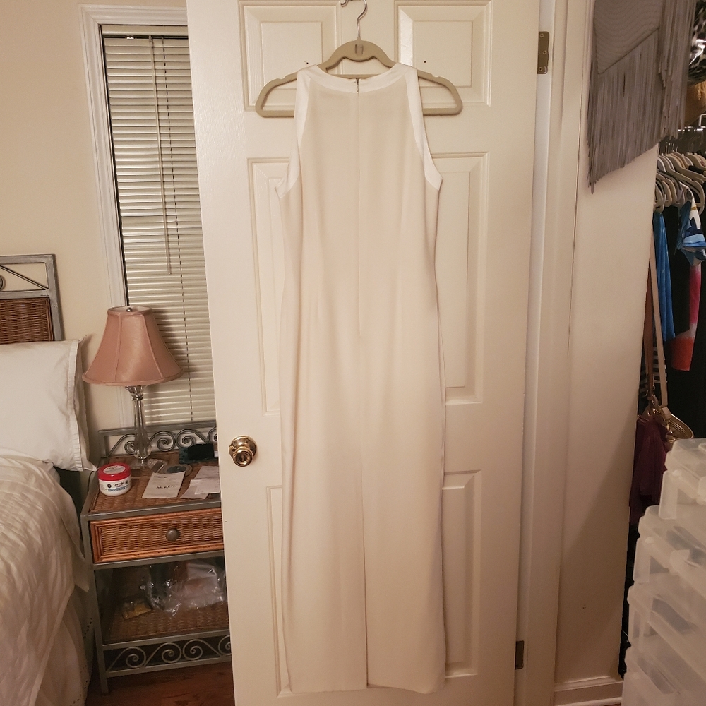 White Maxi Long - Sleeveless Classic Sheath Dress Gown - Picture 3 of 15